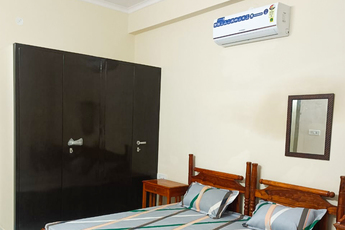 HelloWorld ModelTown srp image