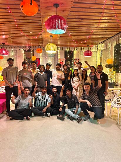 Christmas lights, happy faces. ✨