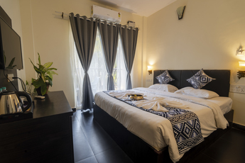 HelloWorld RiverBankInn srp image